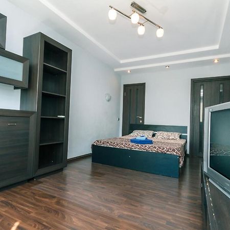Apartments On Henerala Zhmachenka Киев Экстерьер фото