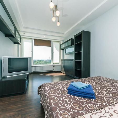Apartments On Henerala Zhmachenka Киев Экстерьер фото