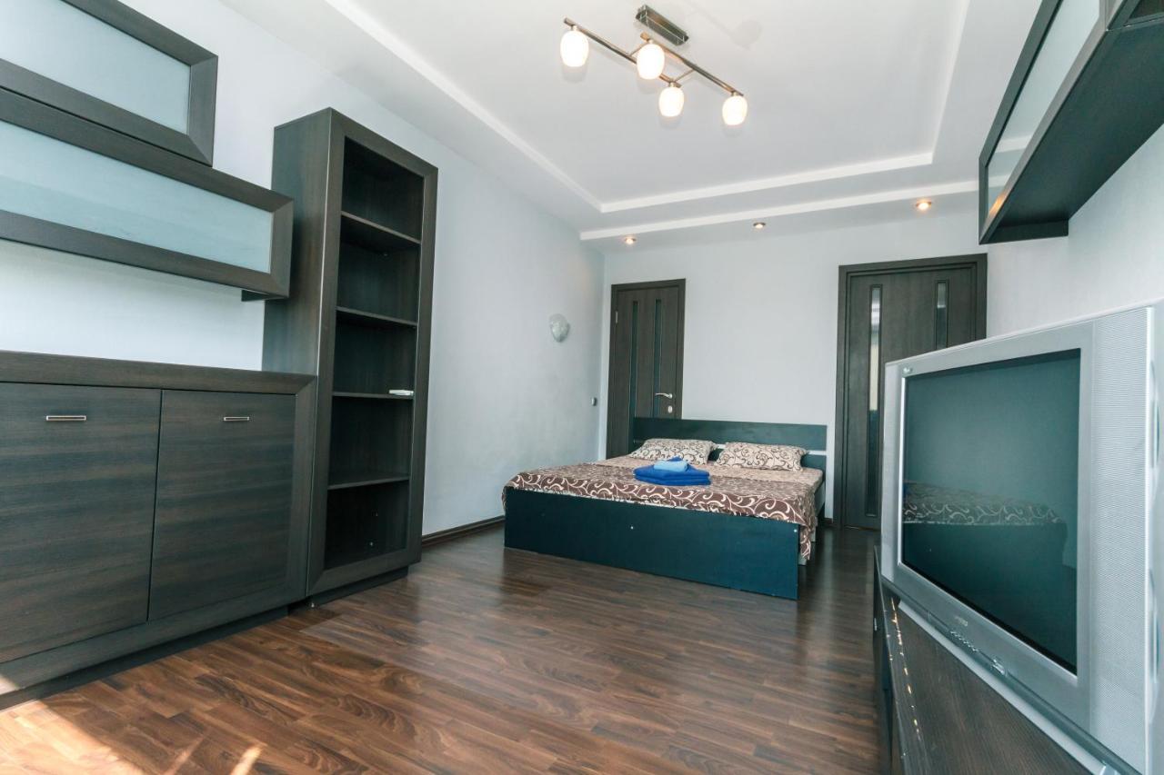 Apartments On Henerala Zhmachenka Киев Экстерьер фото
