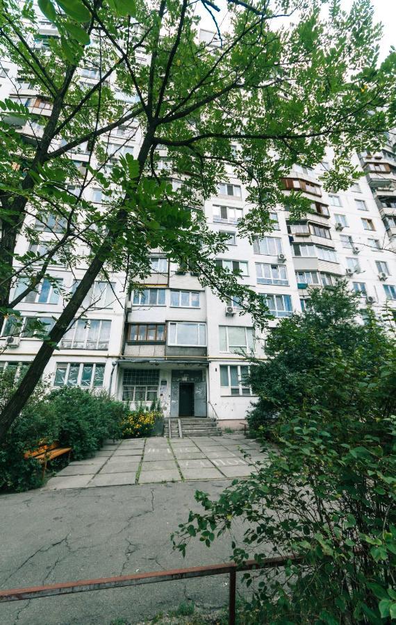 Apartments On Henerala Zhmachenka Киев Номер фото